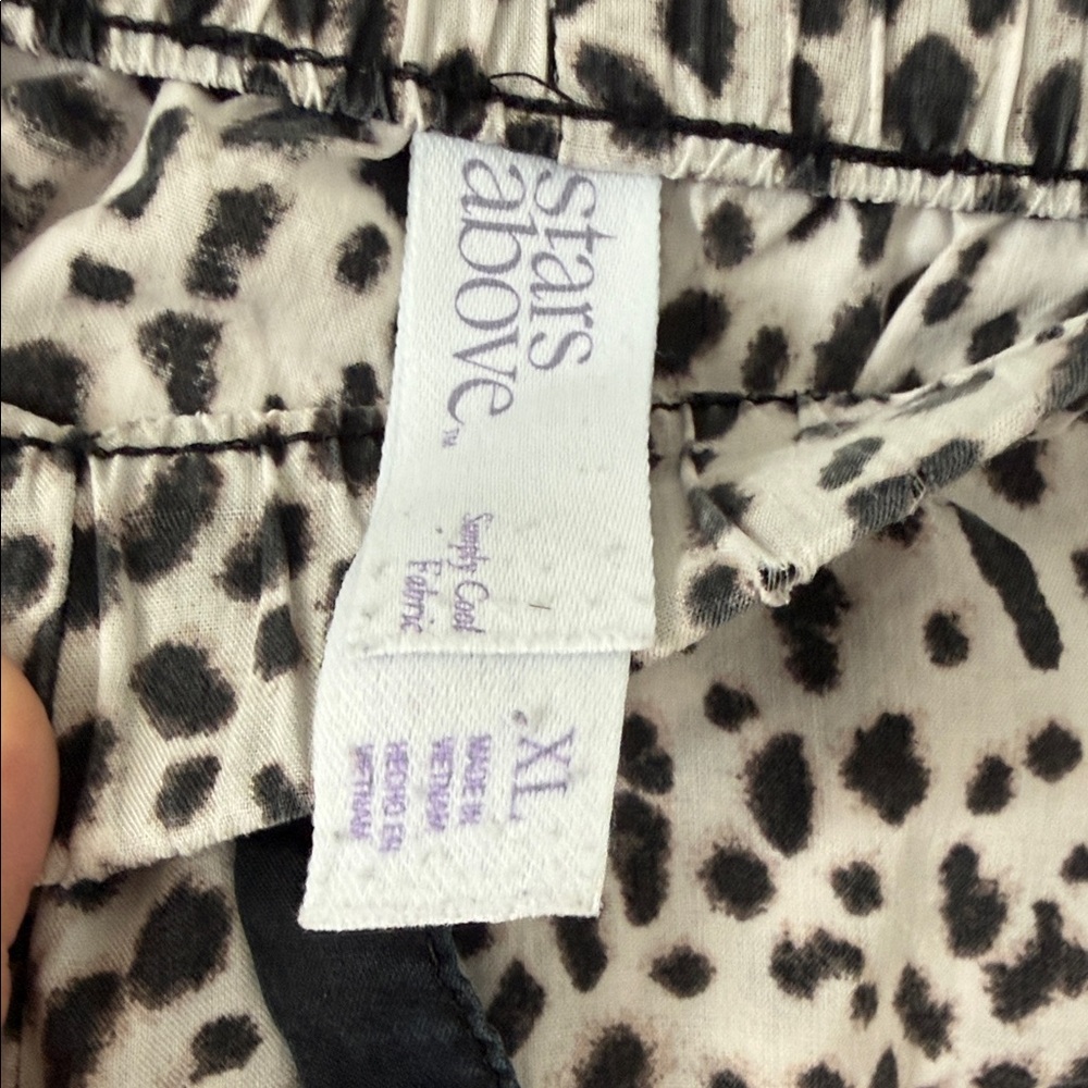 Stars Above “Simply Cool Fabric” Pajama Set – XL – Leopard Print - Picture 3 of 6
